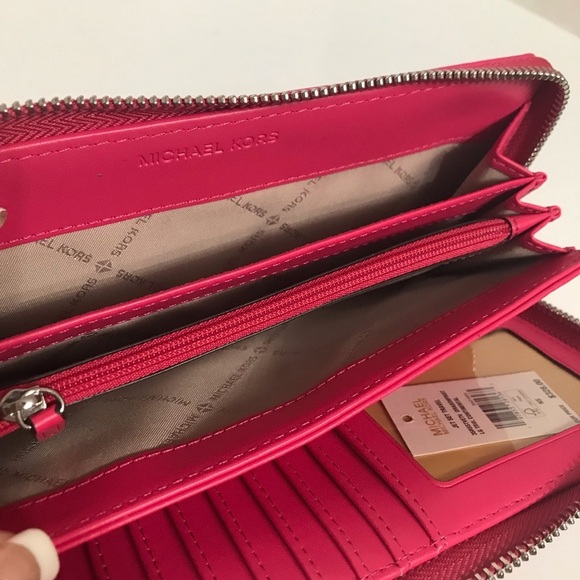 NWT Michael Kors Women's Large Quilted Vegan Leather Zip Around Wallet Pink - Picture 12 of 13